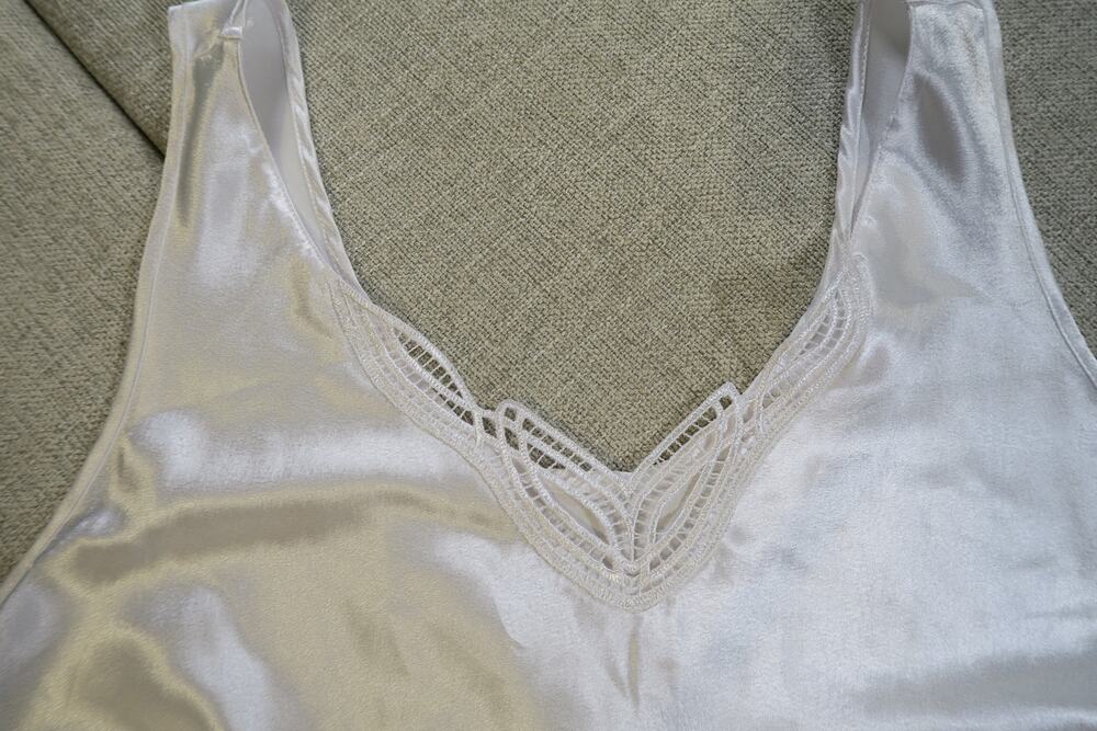 Cabernet White Camisole
